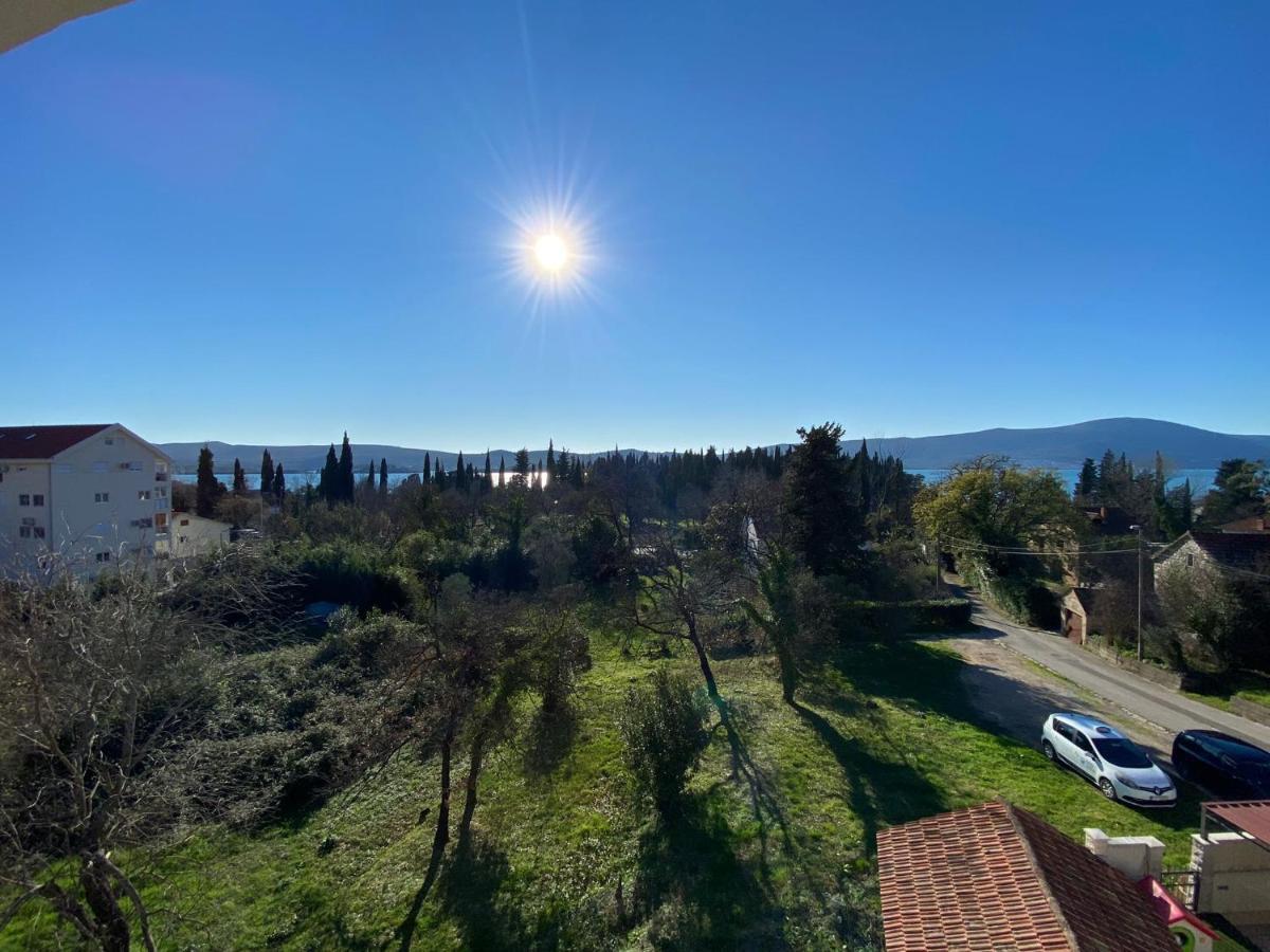 Vila Danica Tivat Apartment Bagian luar foto