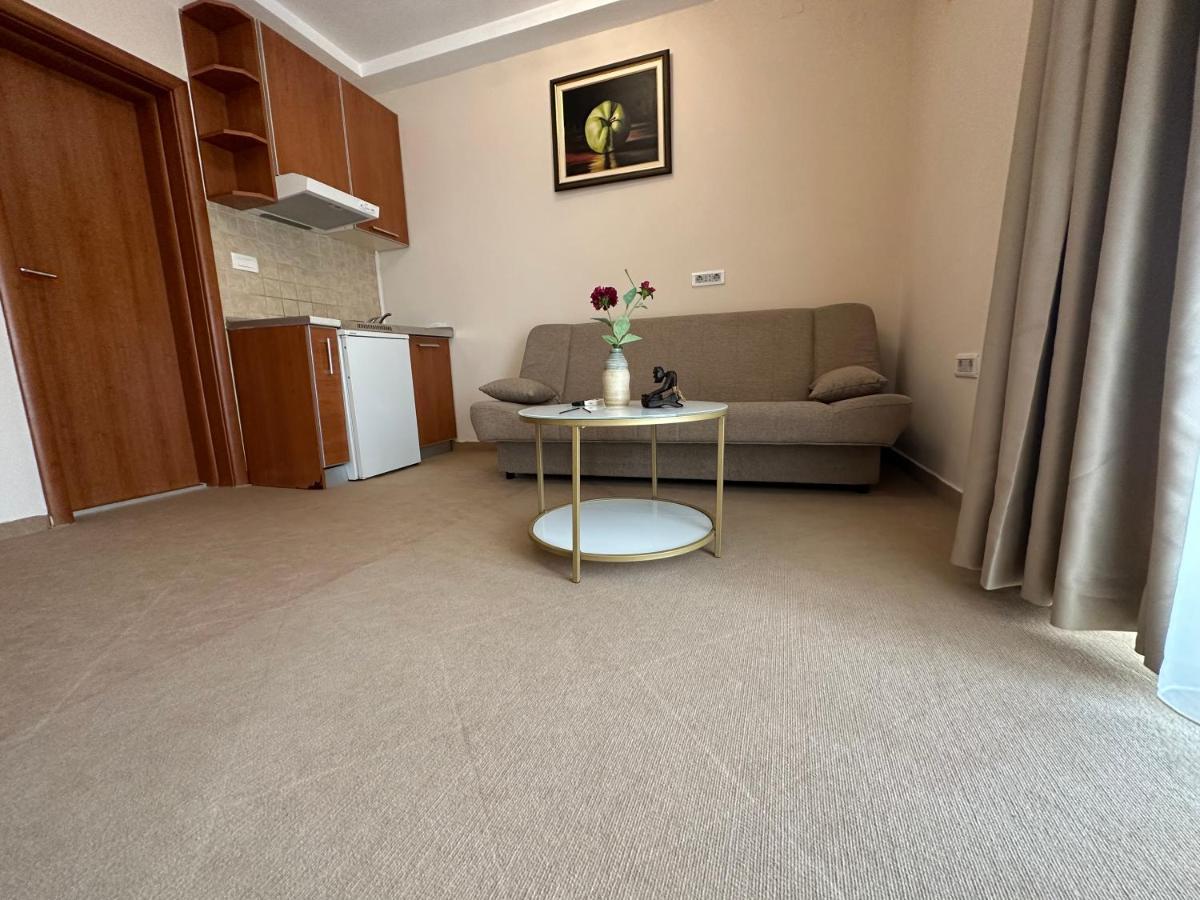 Vila Danica Tivat Apartment Bagian luar foto