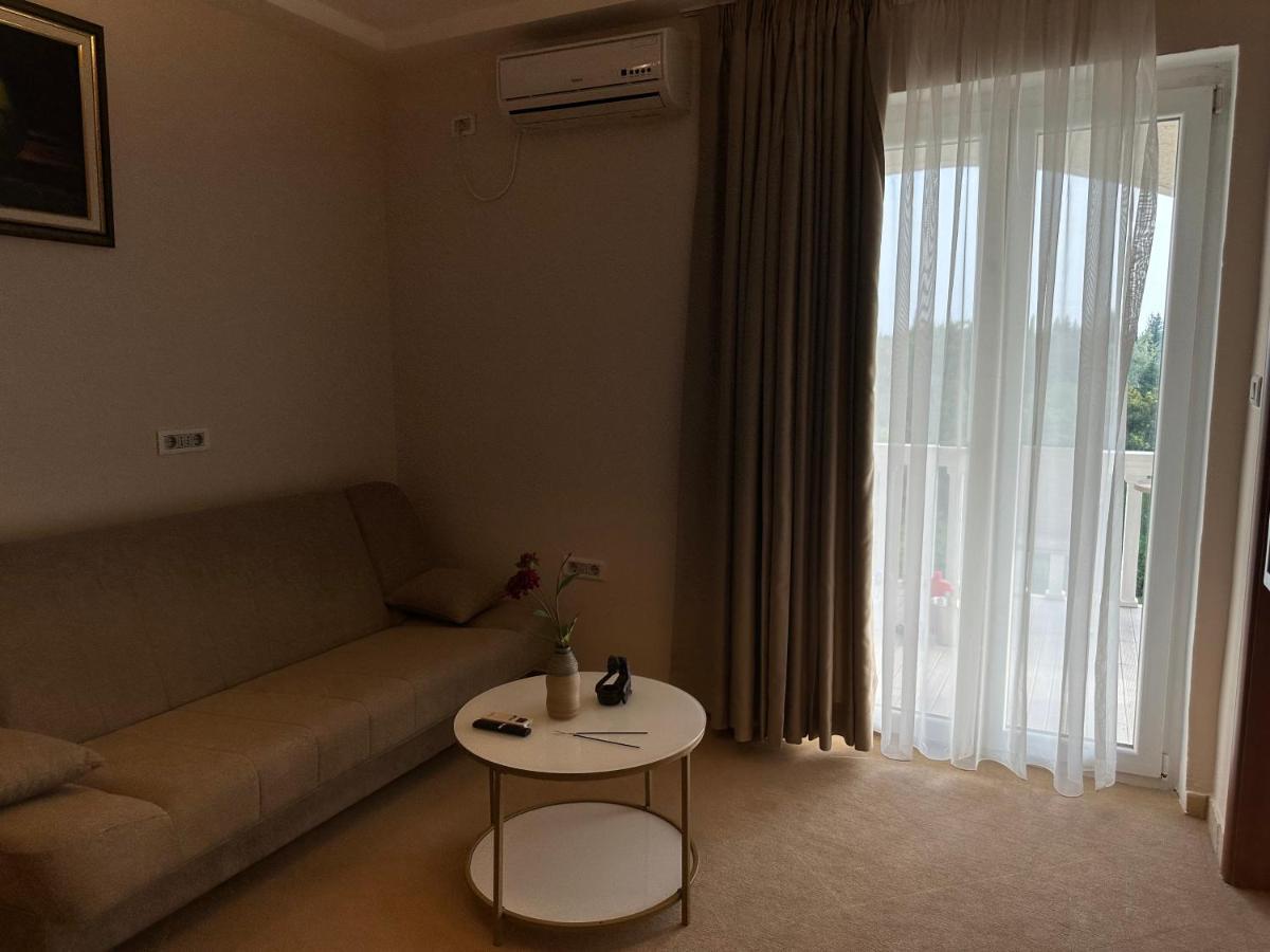 Vila Danica Tivat Apartment Bagian luar foto