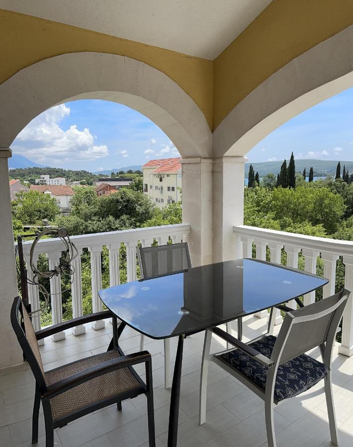 Vila Danica Tivat Apartment Bagian luar foto