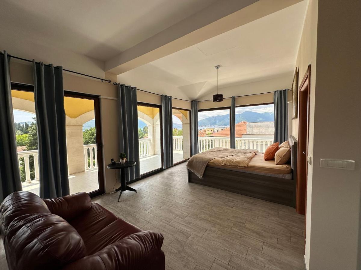 Vila Danica Tivat Apartment Bagian luar foto