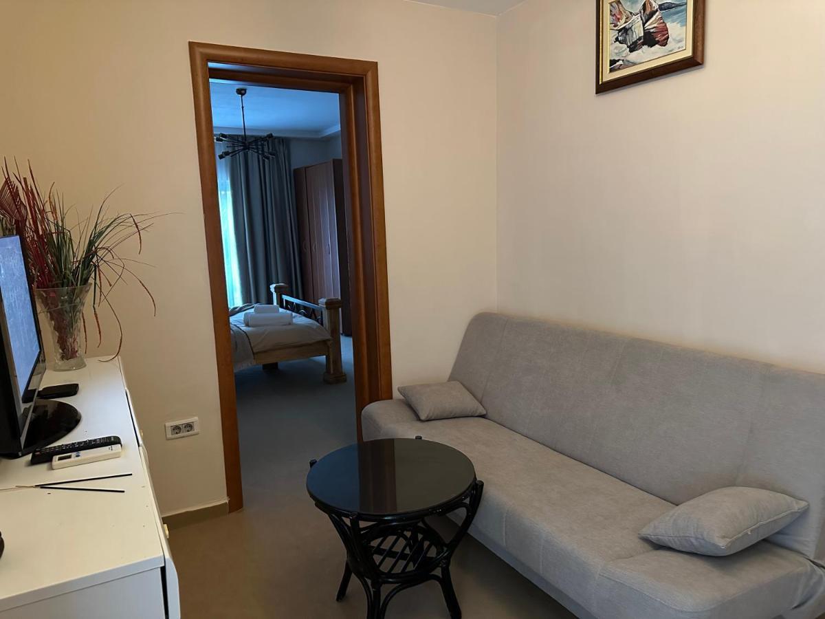 Vila Danica Tivat Apartment Bagian luar foto