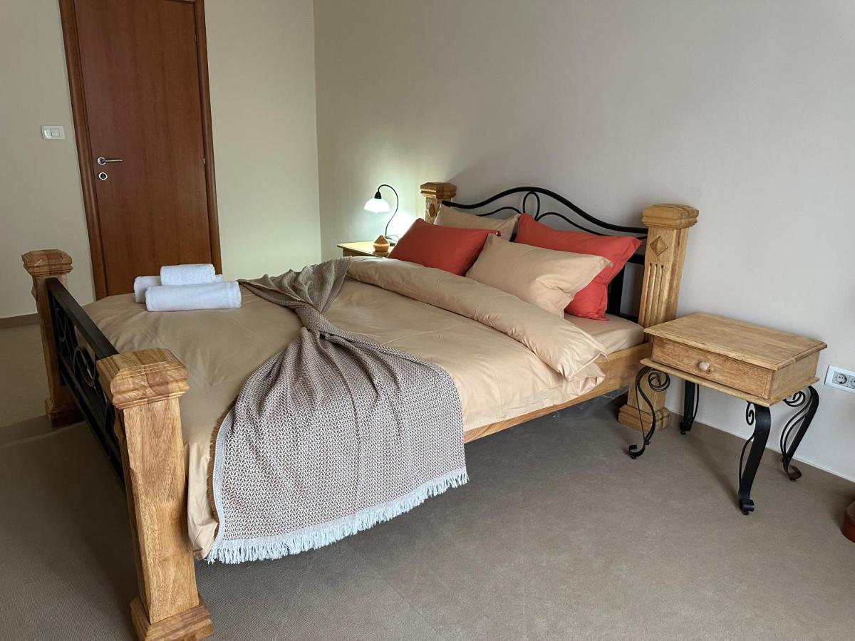 Vila Danica Tivat Apartment Bagian luar foto