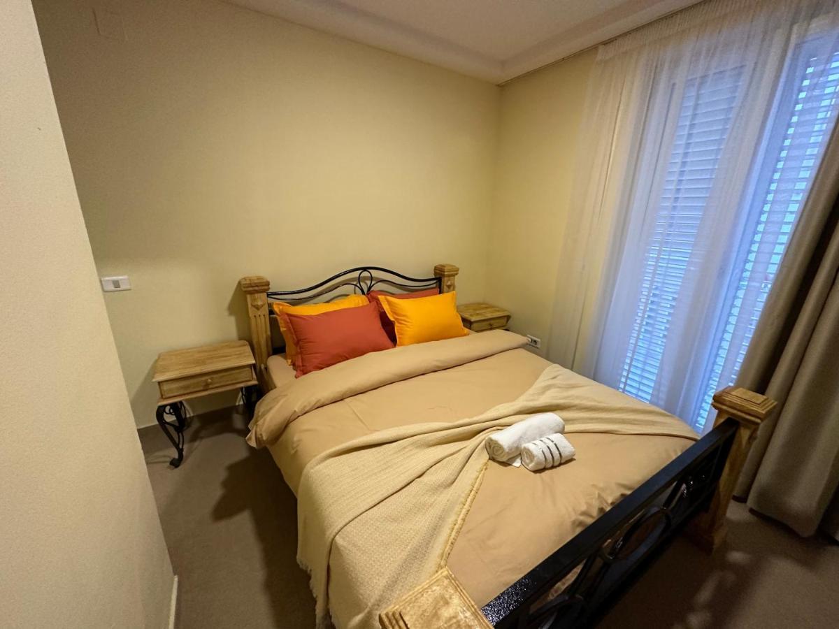 Vila Danica Tivat Apartment Bagian luar foto