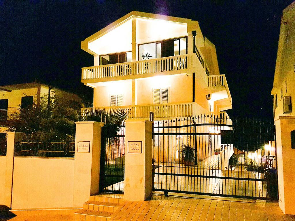 Vila Danica Tivat Apartment Bagian luar foto